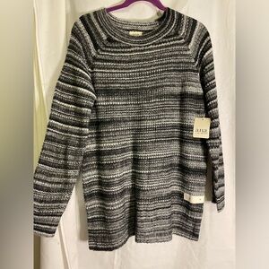 NWT a.n.a Women’s Crew Neck Long Sleeve Pullover Sweater Black White Size M